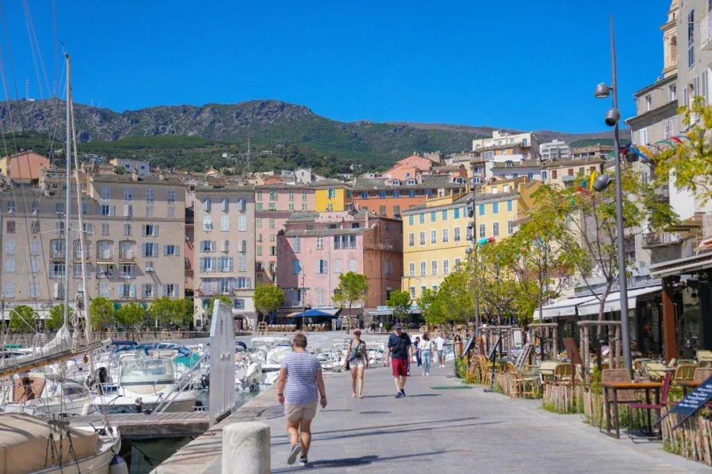 Bastia vieux port et citadelle de la côte corse