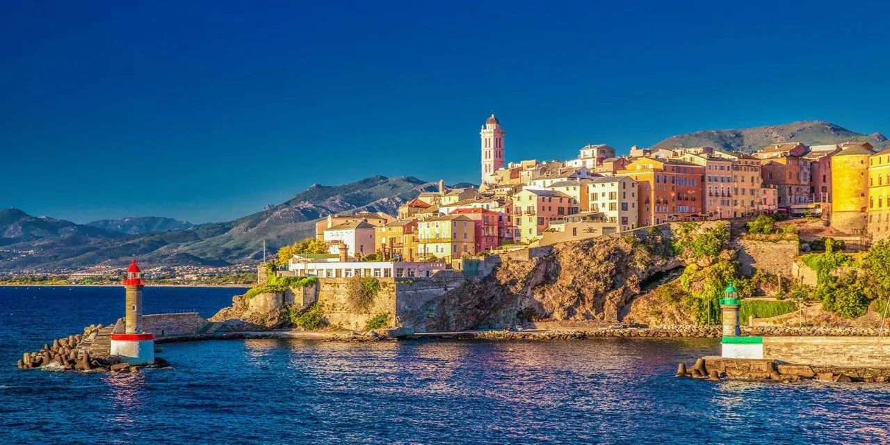 Destination ferry : Bastia