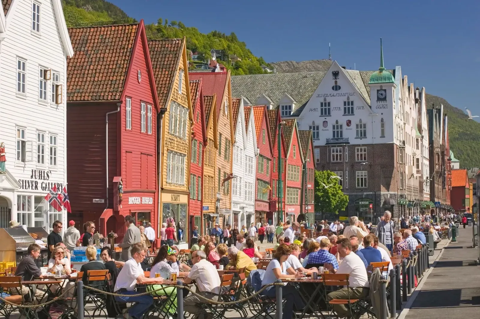 Bergen Bord de mer et paysage de montagne de Bryggen en Norvège
