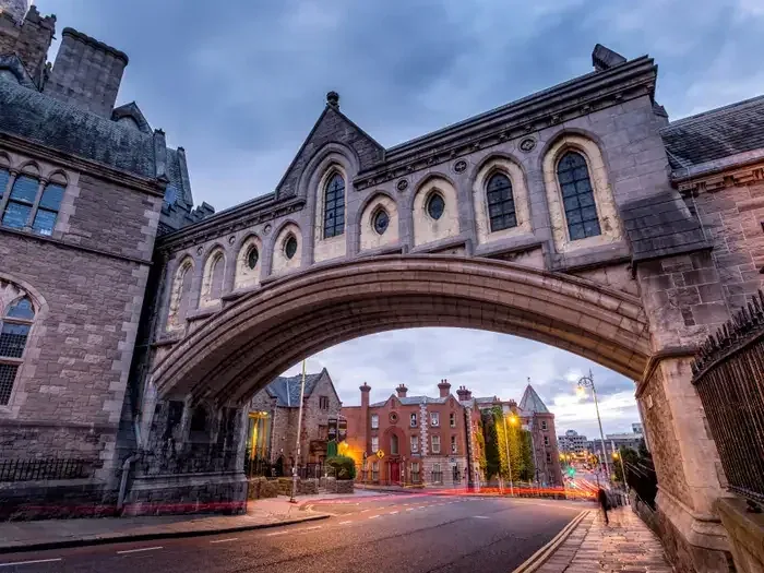 Dublin centre-ville, rivière Liffey et monuments historiques en Irlande