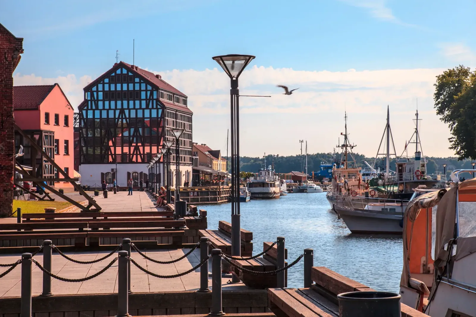 Klaipėda vieille ville, front de mer et lagune de Courlande en Lituanie