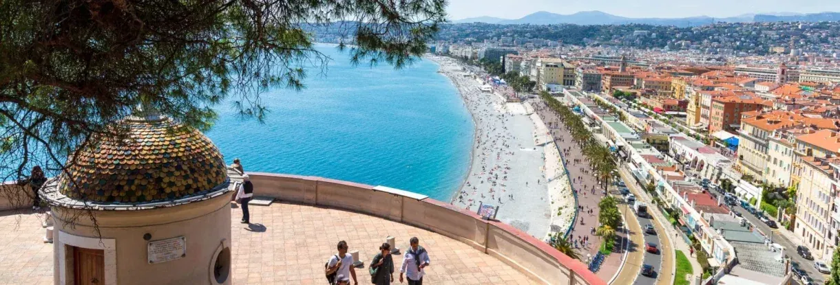 Nice Promenade des Anglais, vieille ville et côte méditerranéenne sur la Côte d'Azur