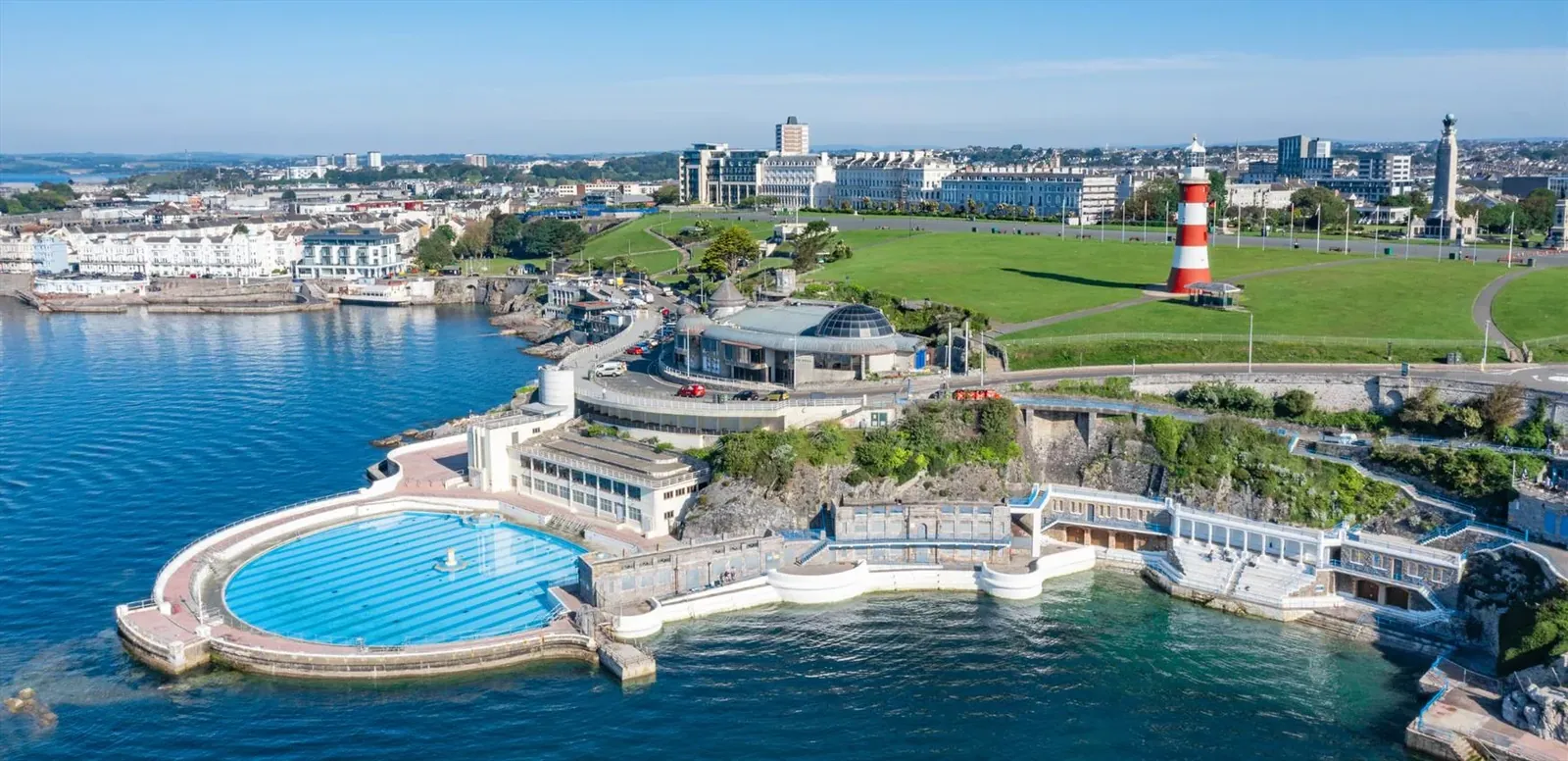 Plymouth Houe, front de mer et port historique dans le Devon, Angleterre