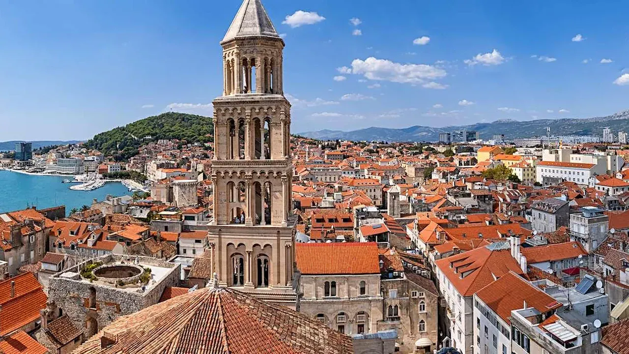 Destination ferry : Split