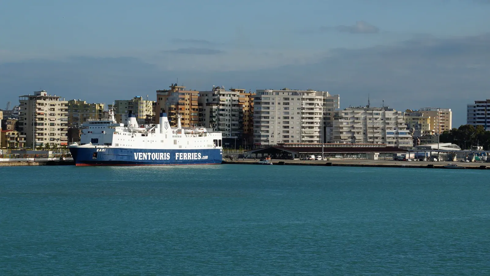 Durrës port de ferry et terminal passagers en Albanie