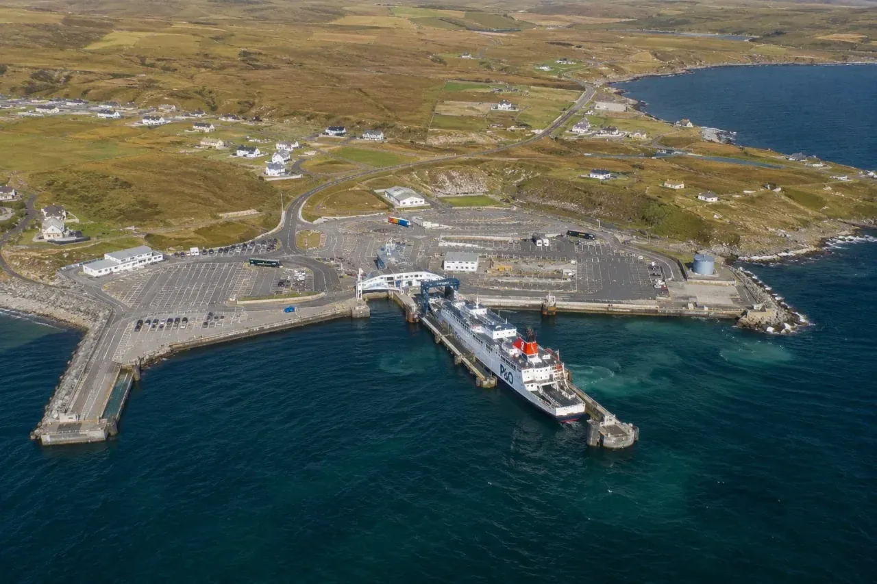 Terminal de ferry de Gills Bay sur la Pentland Firth à Caithness, Écosse