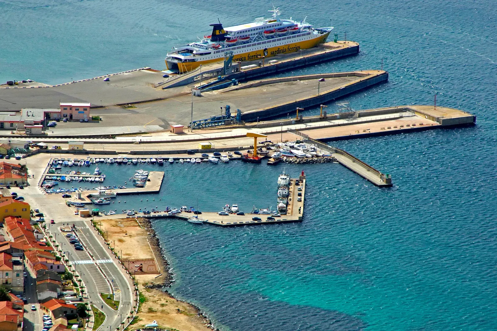Golfo Aranci port de ferry en Sardaigne