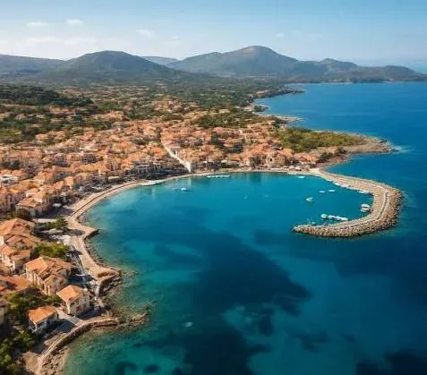Golfo Aranci côte et port en Sardaigne
