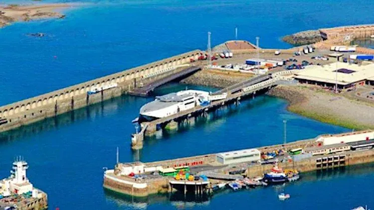 Terminal de ferry de Jersey et port de St Helier