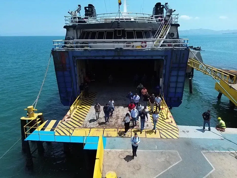 Port de ferry de Linosa