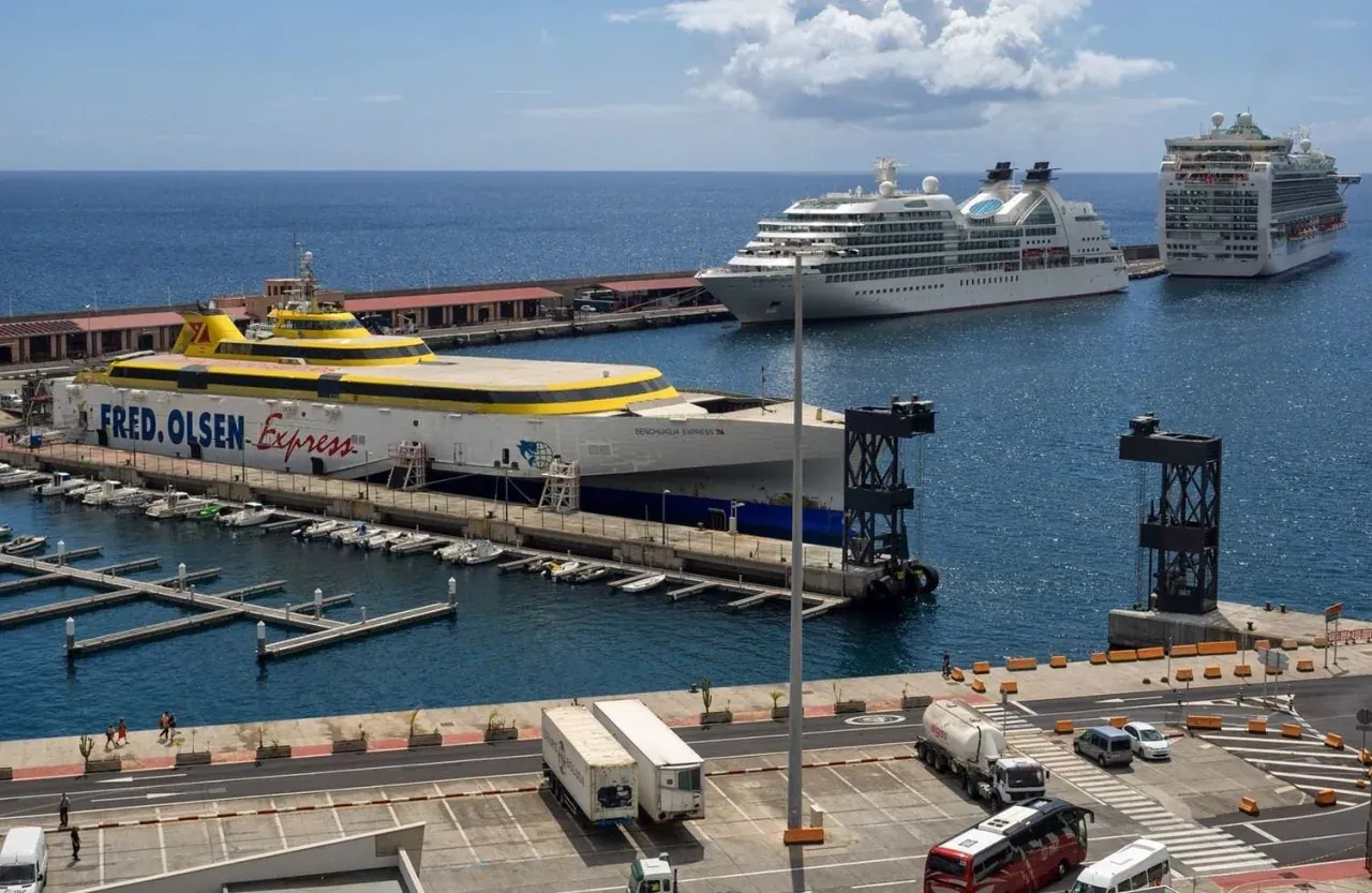 Santa Cruz de La Palma terminal de ferry et front de mer