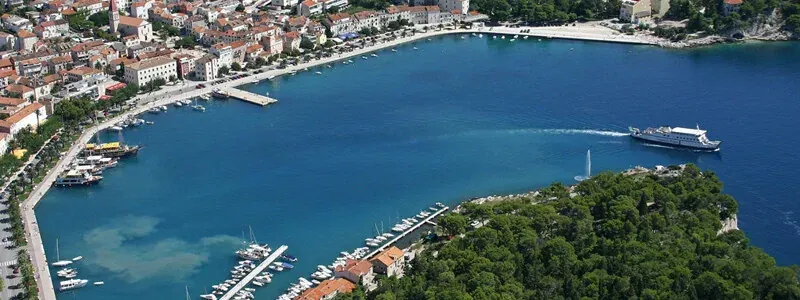 Stari Grad port et ville sur Hvar
