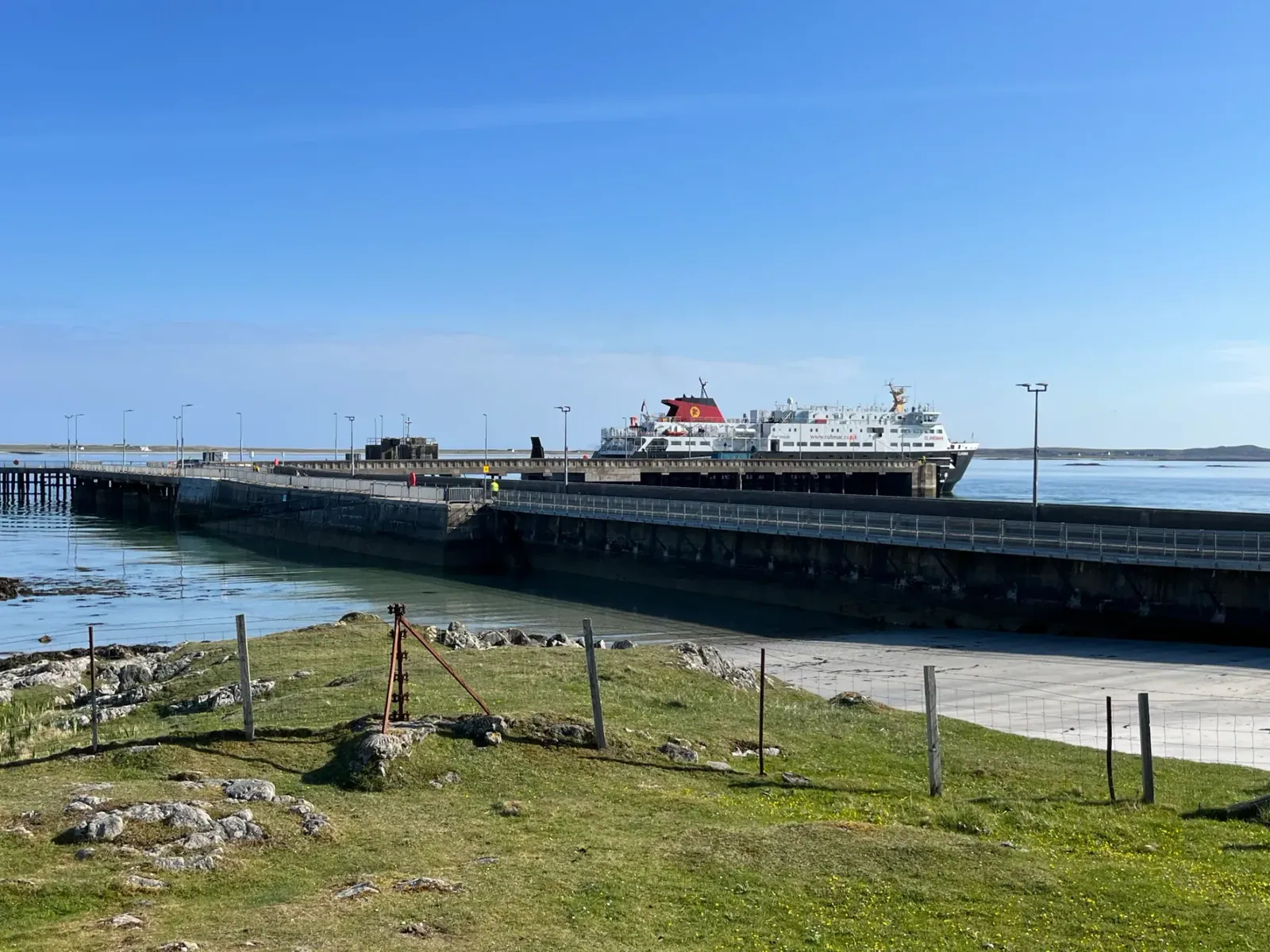 Tiree port de ferry avec CalMac ferries