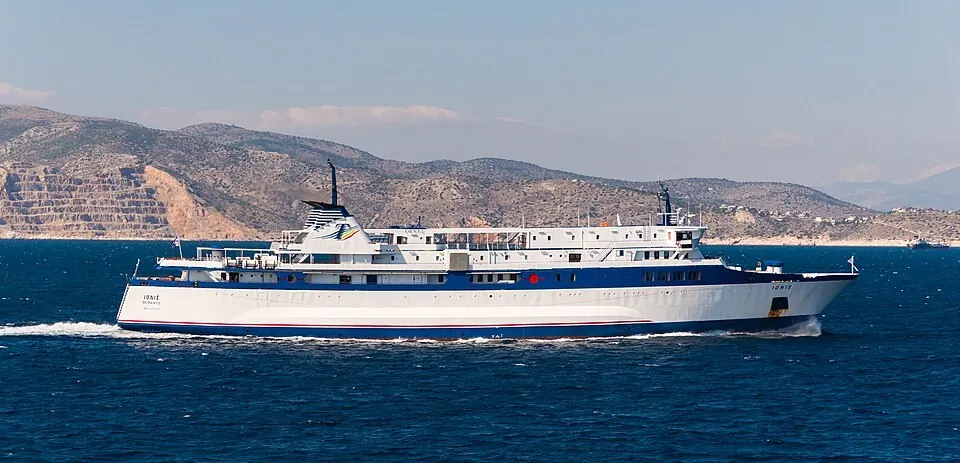 Navire Ionis (ancienne livrée) — Triton Ferries