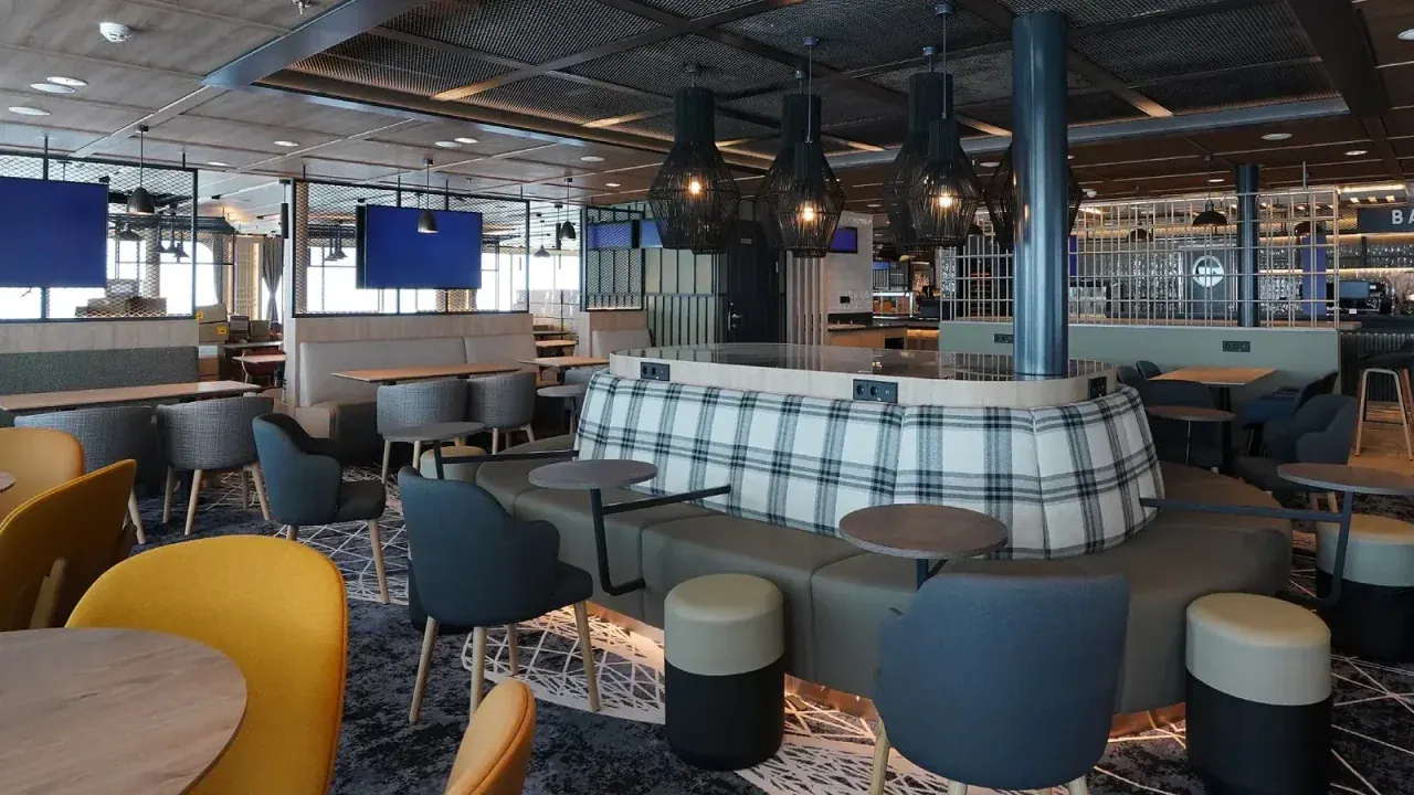 Bistro à bord du ferry Finnlines Finnsirius