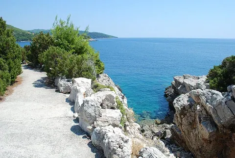 Korčula littoral près de Prigradica, Croatie